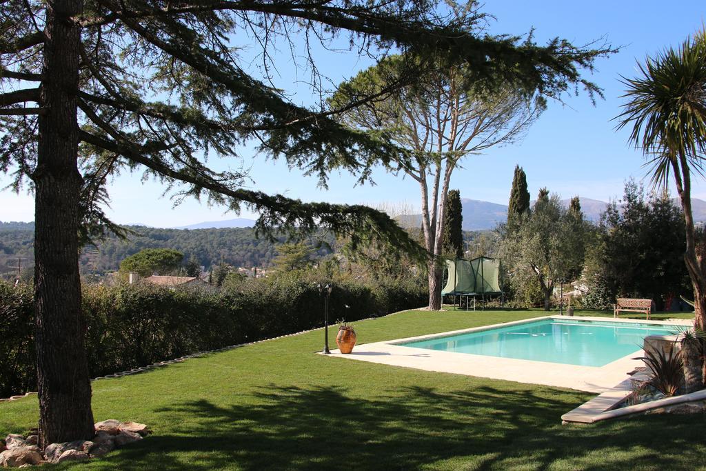 La Sousta Hotell La Colle-sur-Loup Rum bild
